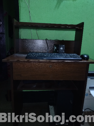Reading table/laptop table